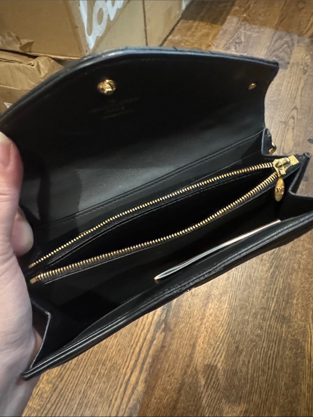 Louis Vuitton/Black Quilted New Wave Wallet/Clutch with Gold LV Emblem/NIB/RARE - Picture 10 of 16